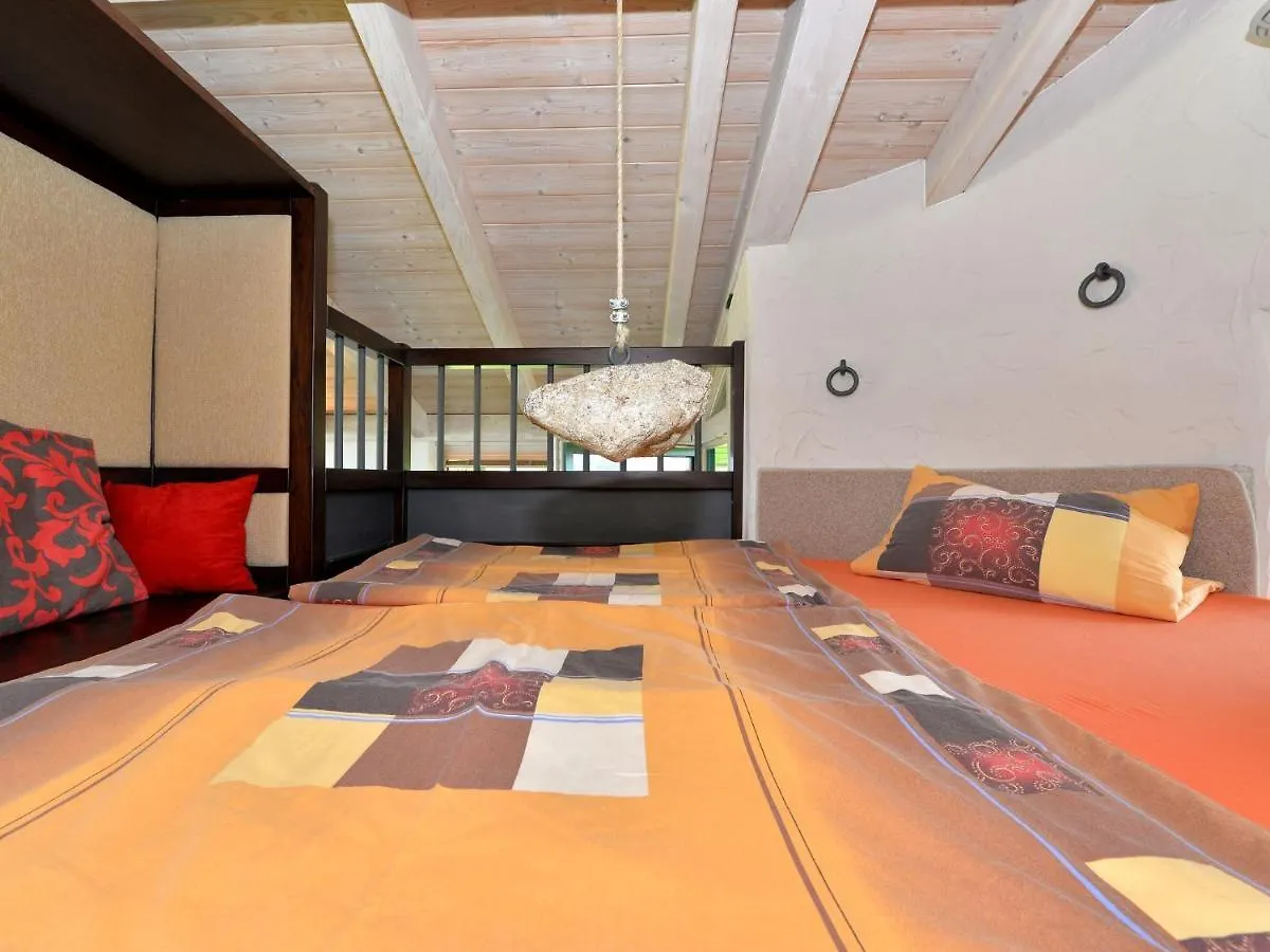 Holiday Home With Whirlpool And Sauna In וייכטאך