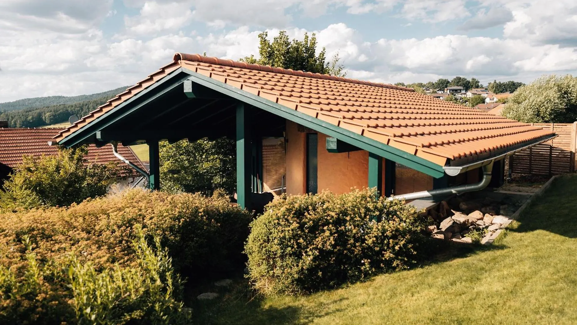 Holiday Home With Whirlpool And Sauna In וייכטאך